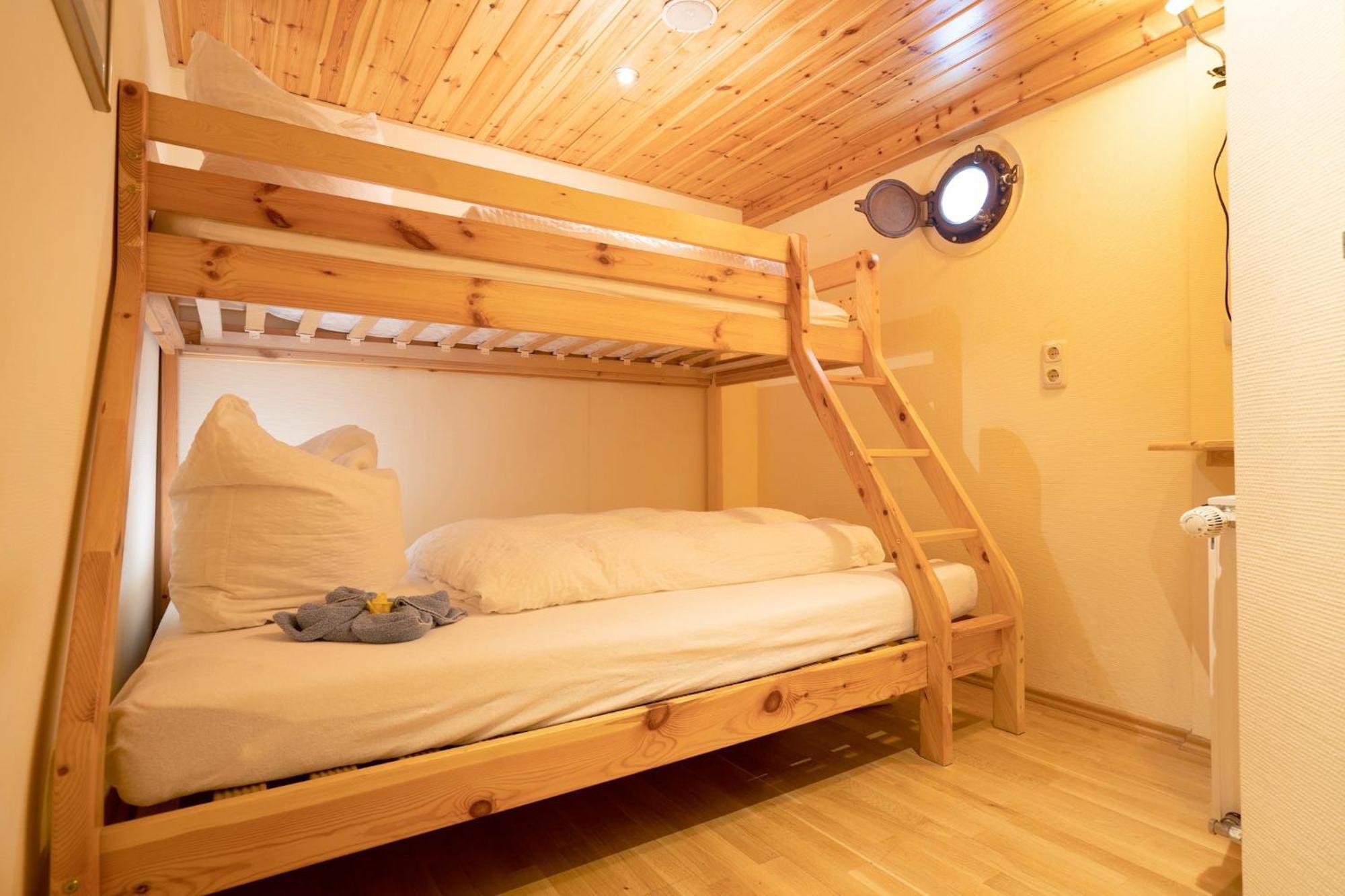 Kuestenmotorschiff Aventura BRE Dış mekan fotoğraf