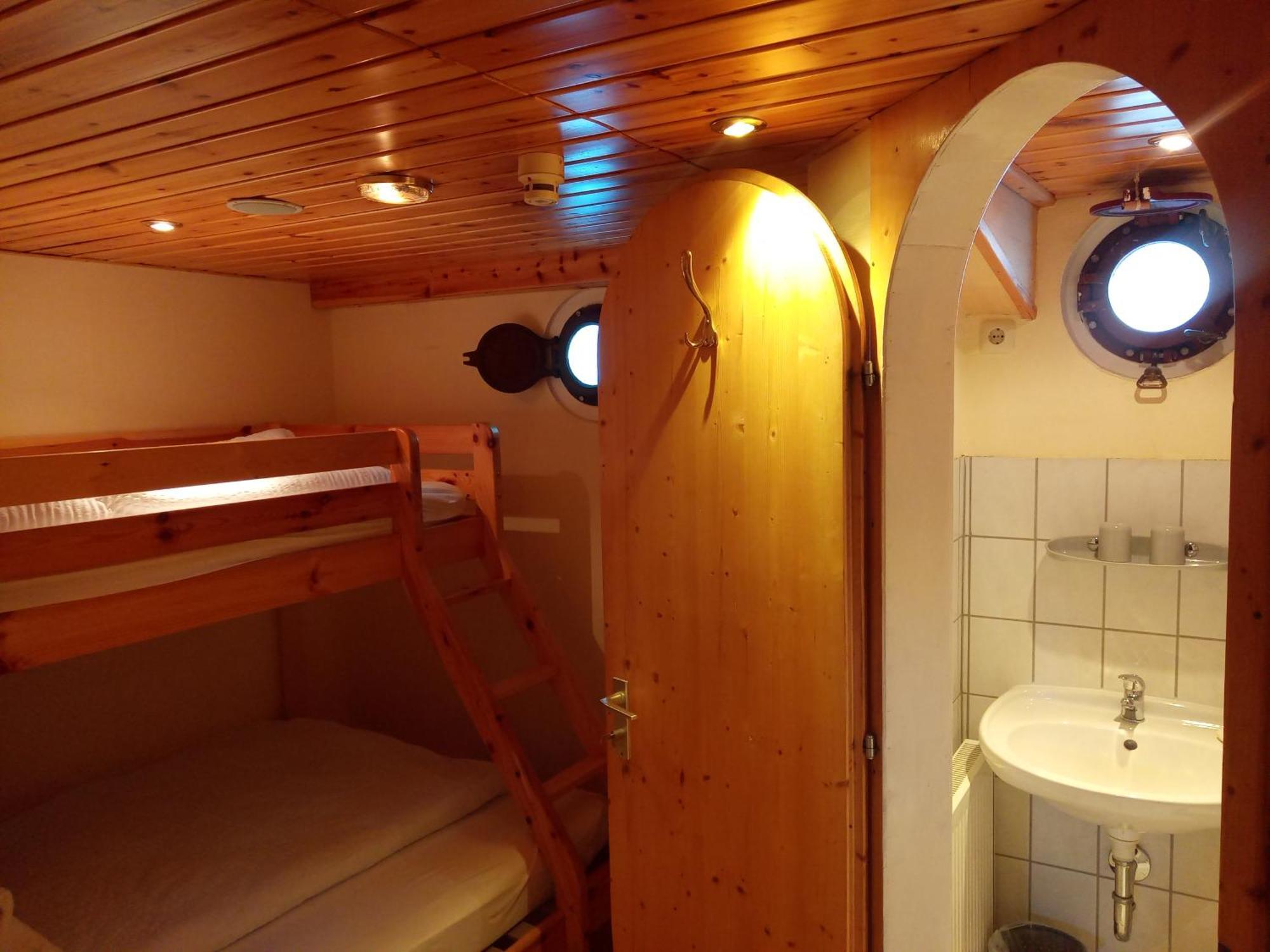 Kuestenmotorschiff Aventura BRE Dış mekan fotoğraf